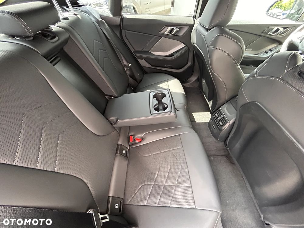 BMW Seria 2 220d mHEV - 25