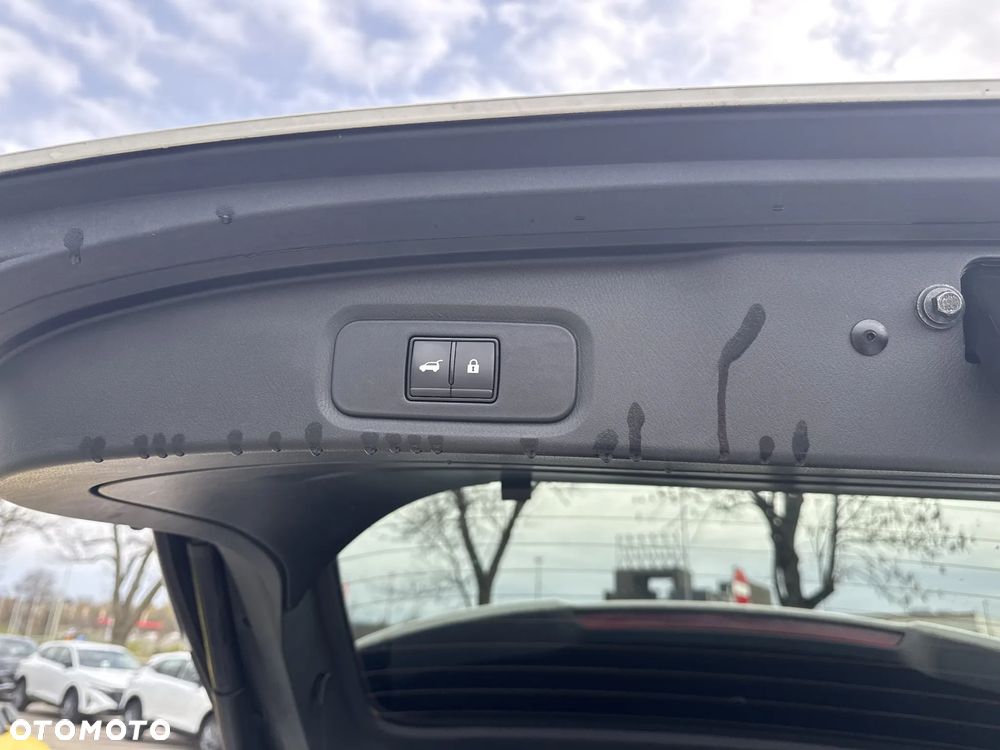 Nissan Qashqai 1.3 DIG-T MHEV N-Connecta Xtronic - 17