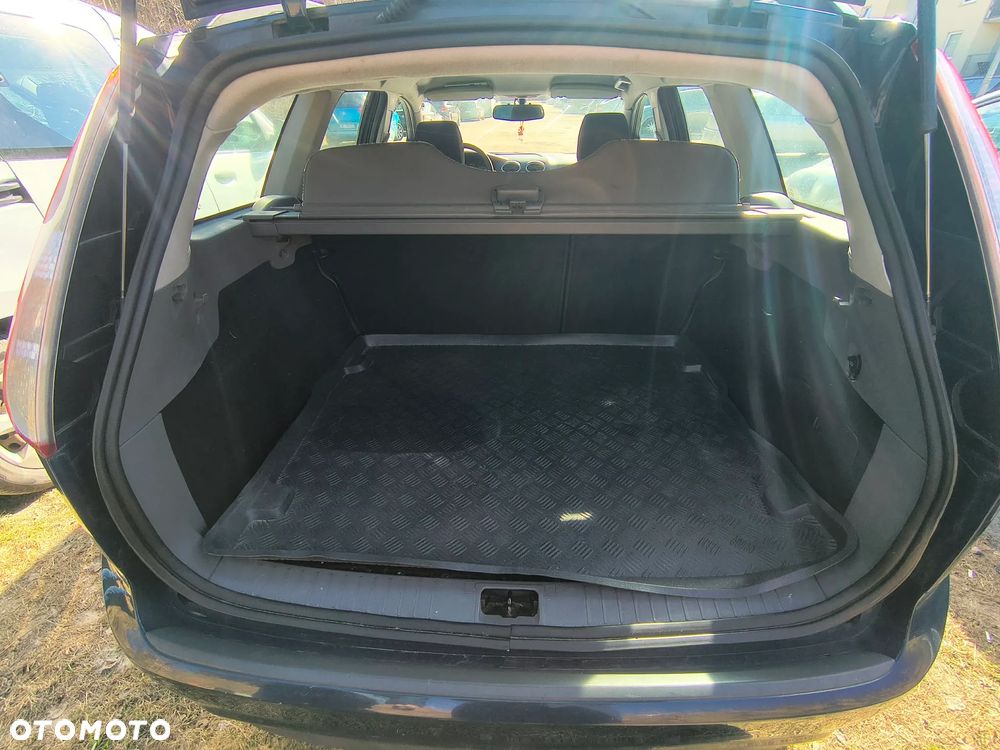 Ford Focus 1.8 TDCi Ambiente - 10