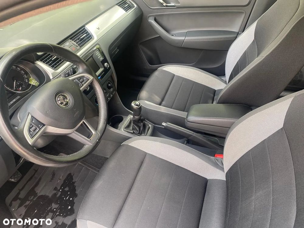 Skoda RAPID 1.2 TSI Active - 6