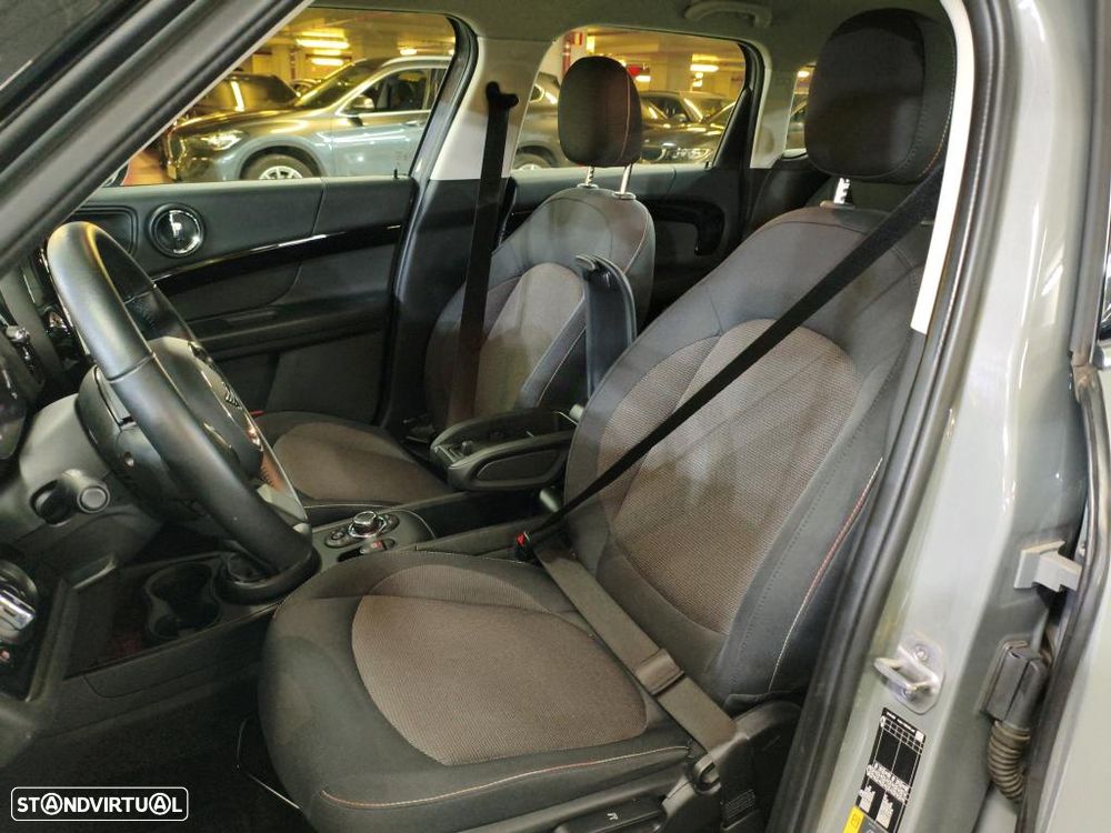 MINI Countryman Cooper SE ALL4 Auto - 6
