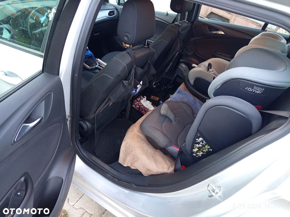 Opel Astra 1.6 CDTI Dynamic - 9