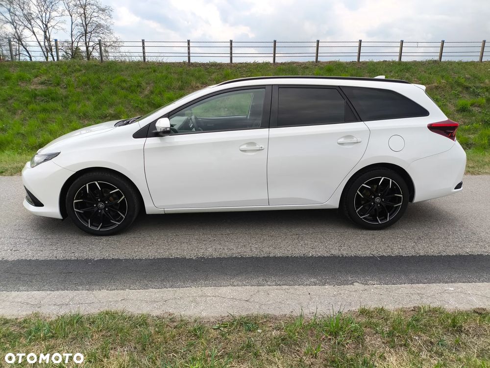 Toyota Auris 1.33 Dual-VVT-i Cool - 14
