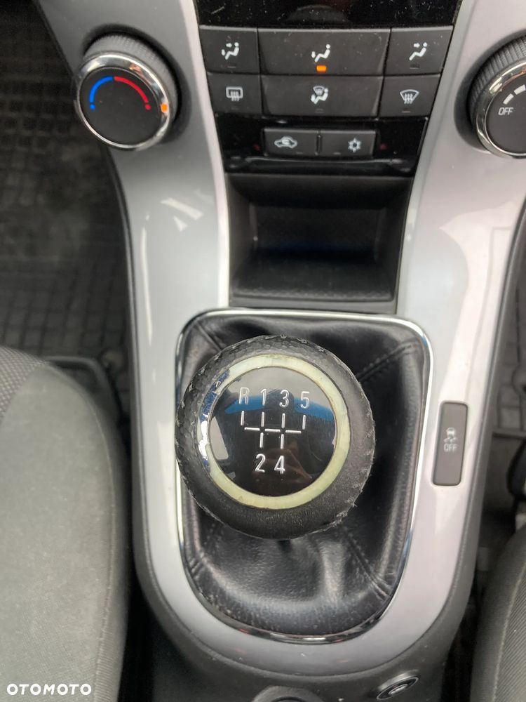 Chevrolet Cruze 1.8 LT - 23