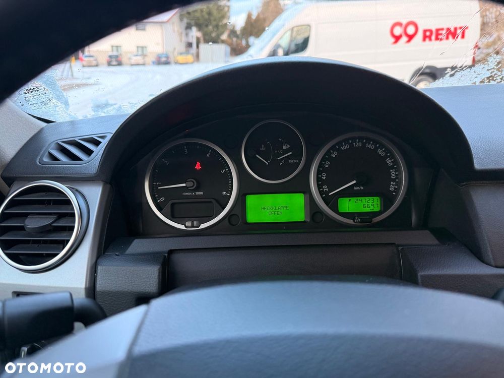 Land Rover Discovery TD V6 S - 9