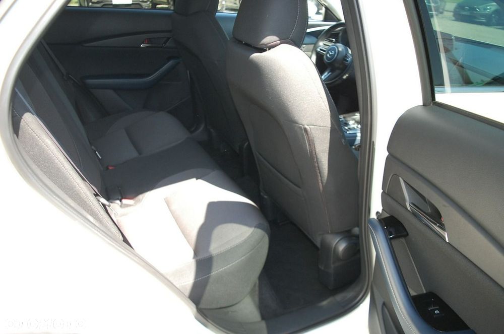 Mazda CX-30 - 31