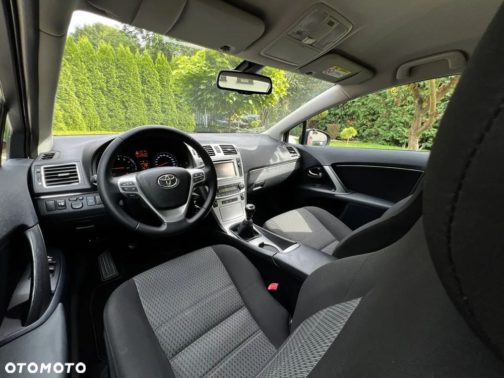 Toyota Avensis 1.8 Business Edition - 26