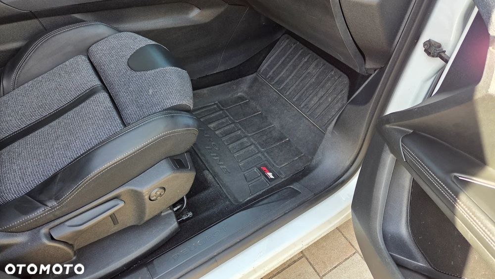 Peugeot 5008 1.5 BlueHDi Active S&S EAT8 - 18