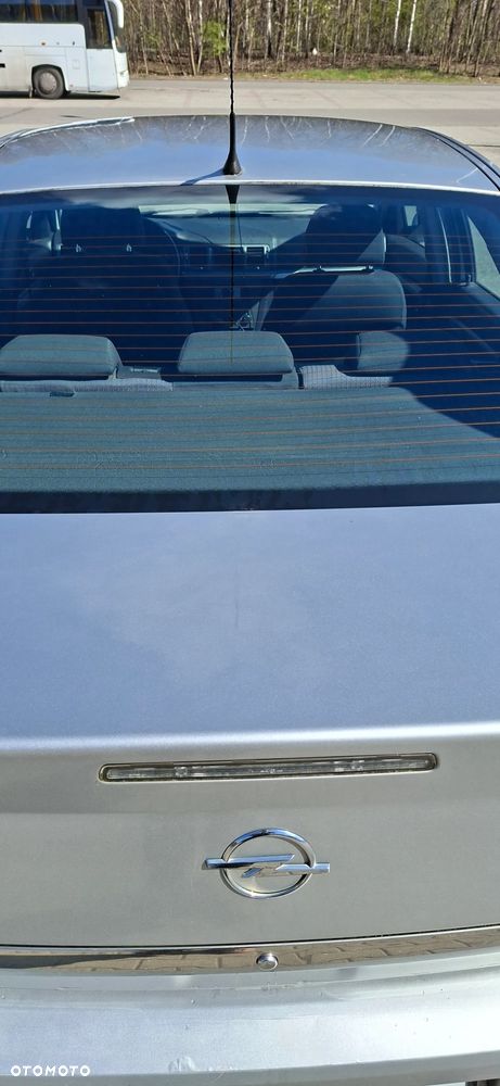 Opel Vectra 1.6 Essentia - 27