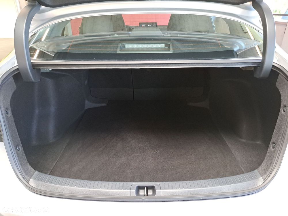 Toyota Corolla 1.8 Hybrid Comfort - 14