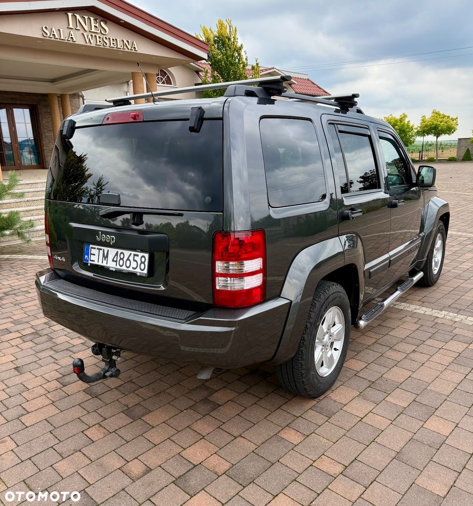 Jeep Liberty - 6