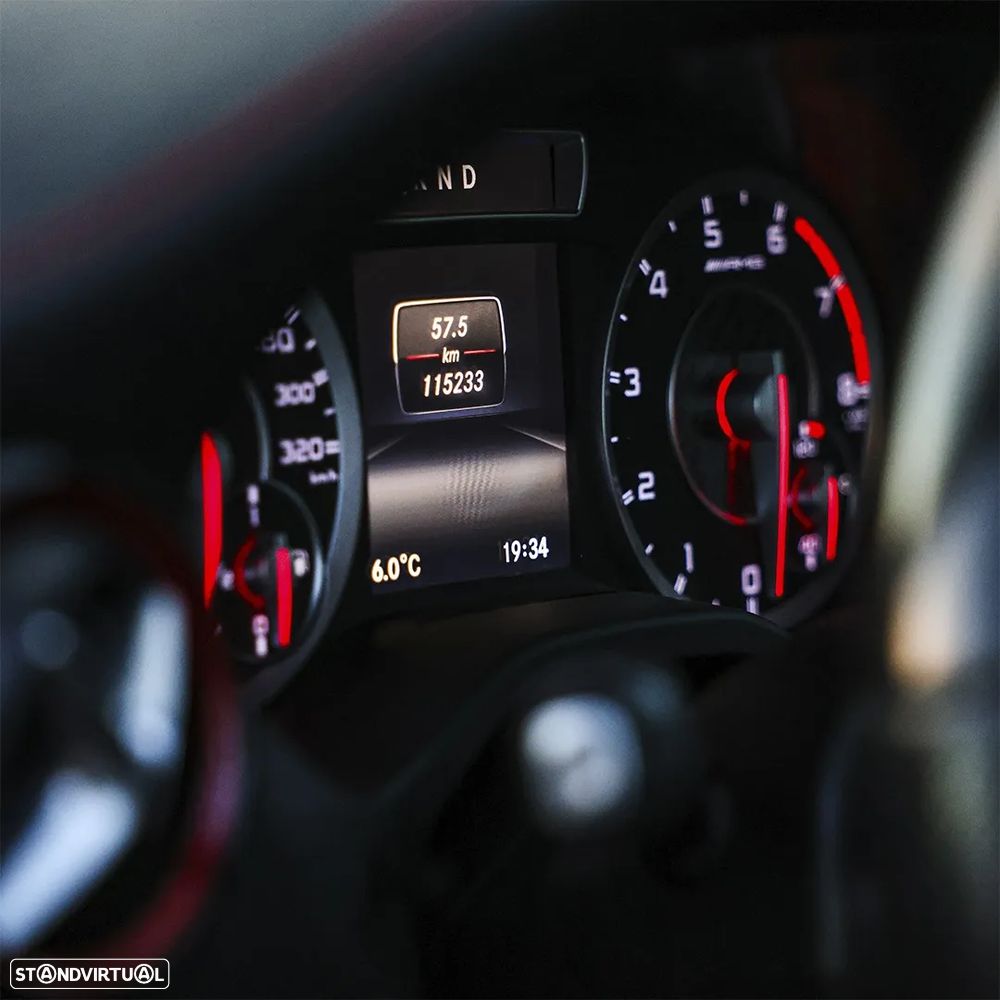 Mercedes-Benz A 45 AMG 4-Matic - 13