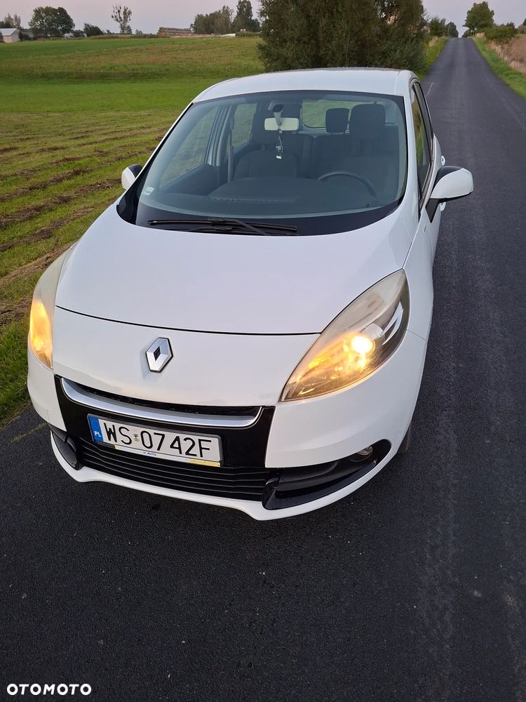 Renault Scenic 1.6 16V TomTom Edition - 2
