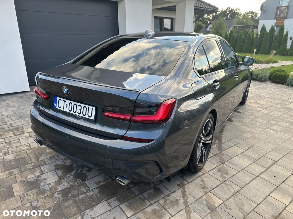 BMW Seria 3 320d M Sport - 5