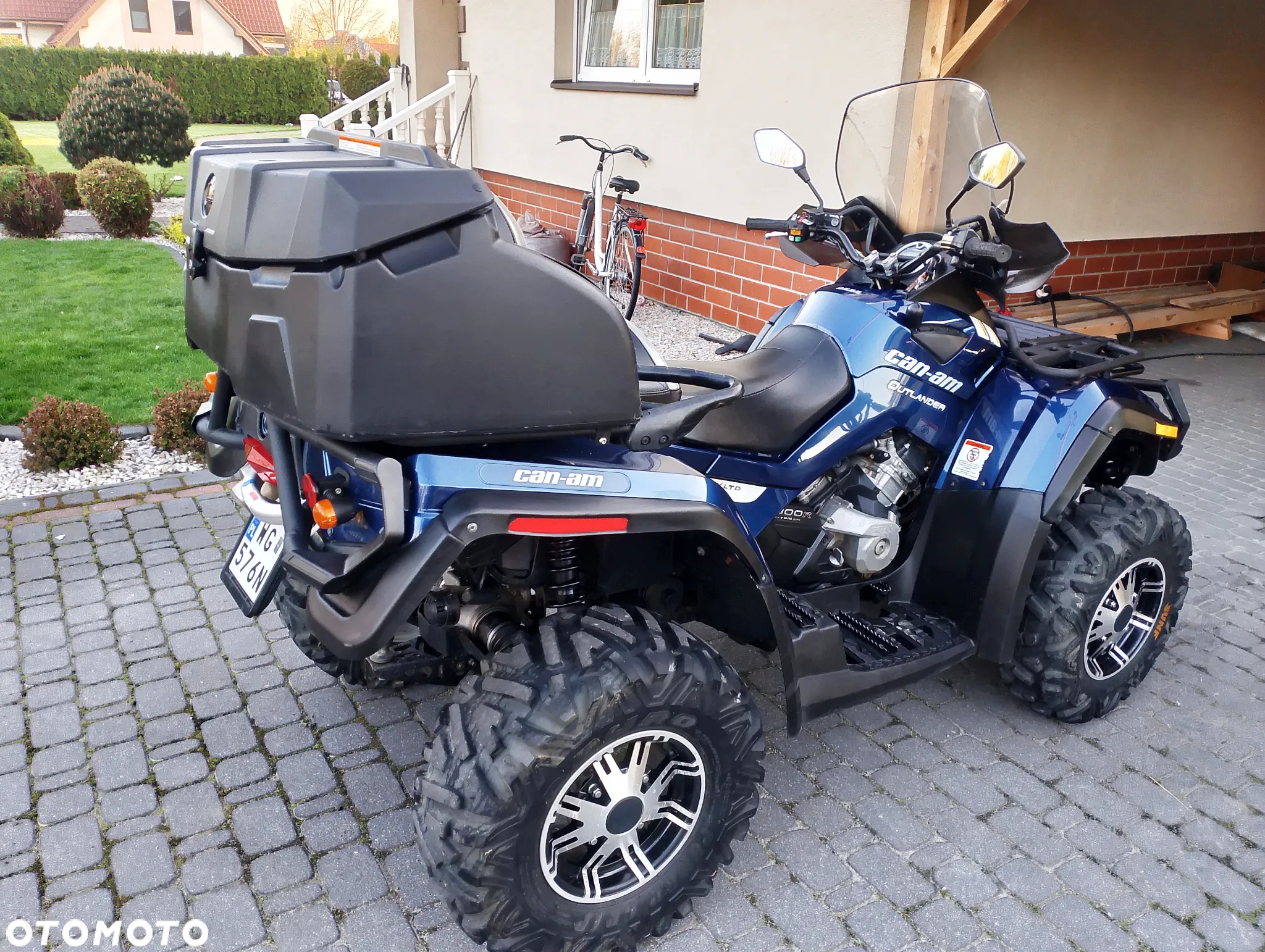 Can-Am Outlander Max - 10