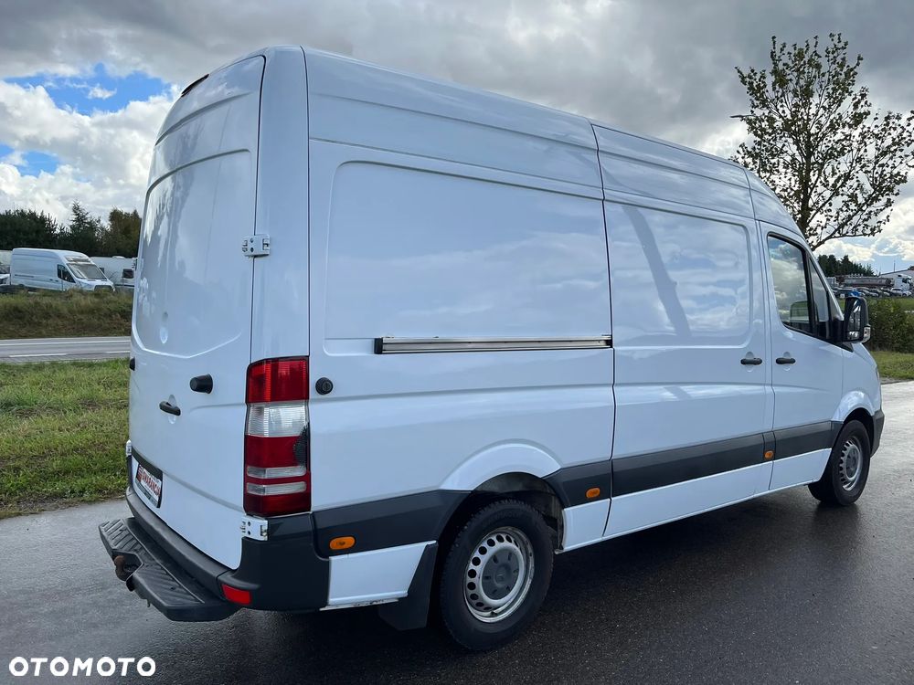 Mercedes-Benz Sprinter - 4