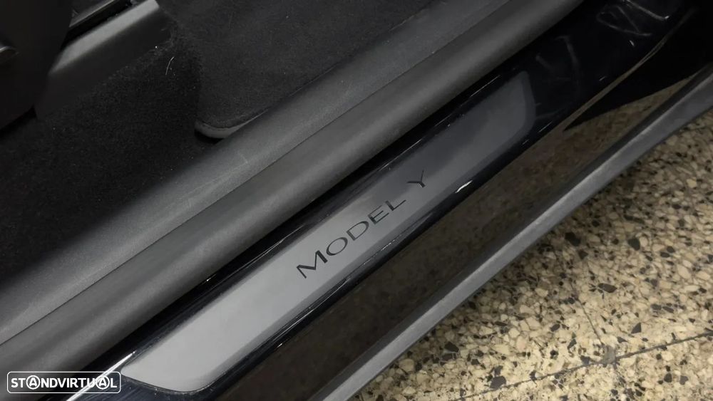 Tesla Model Y Long Range Tração Integral - 26
