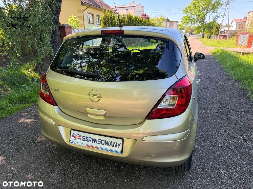 Opel Corsa 1.2 16V Innovation - 9