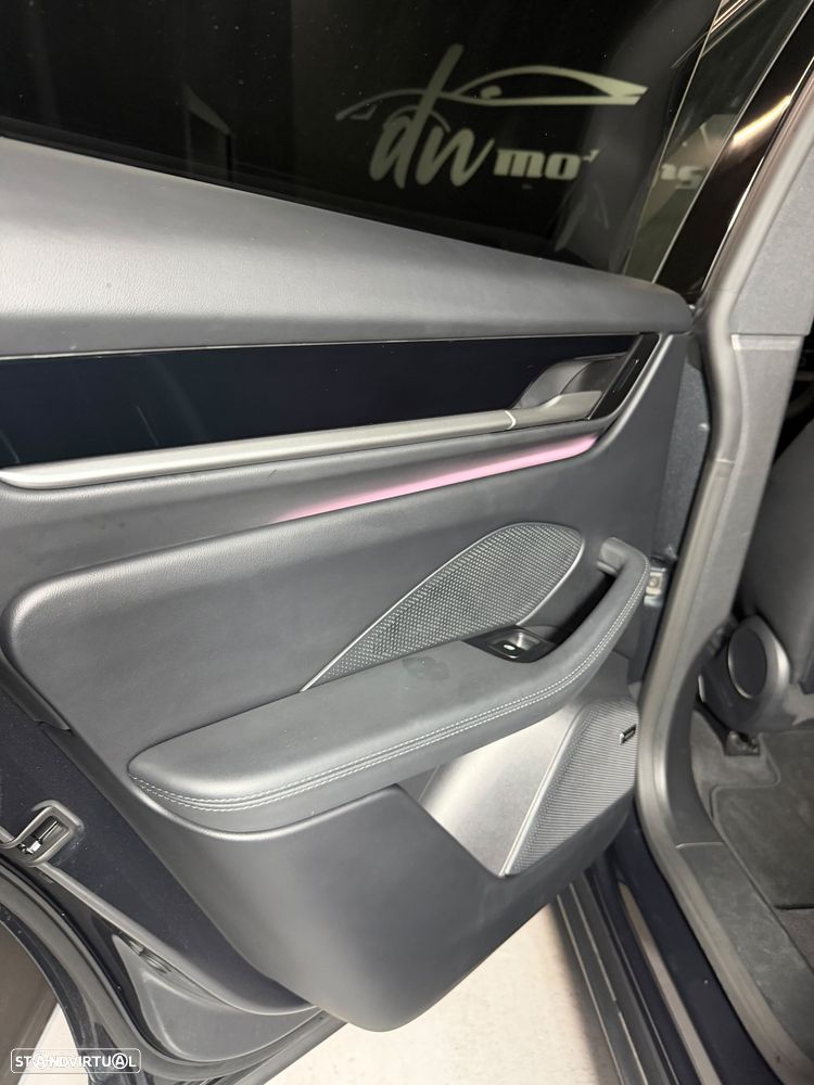 Porsche Macan Electric 4S - 17