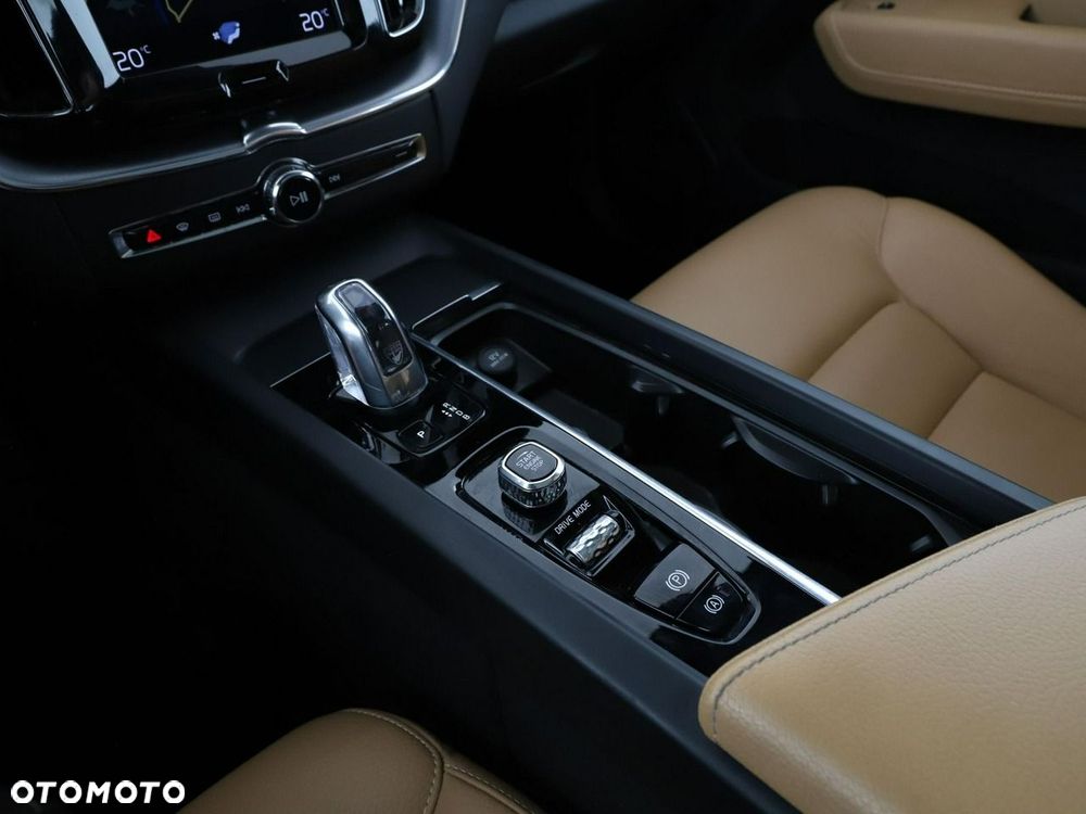 Volvo XC 60 T8 Twin Engine AWD Geartronic Inscription - 30