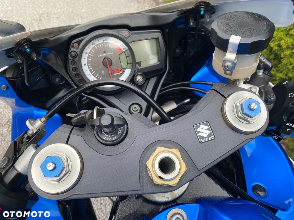 Suzuki GSX-R - 15