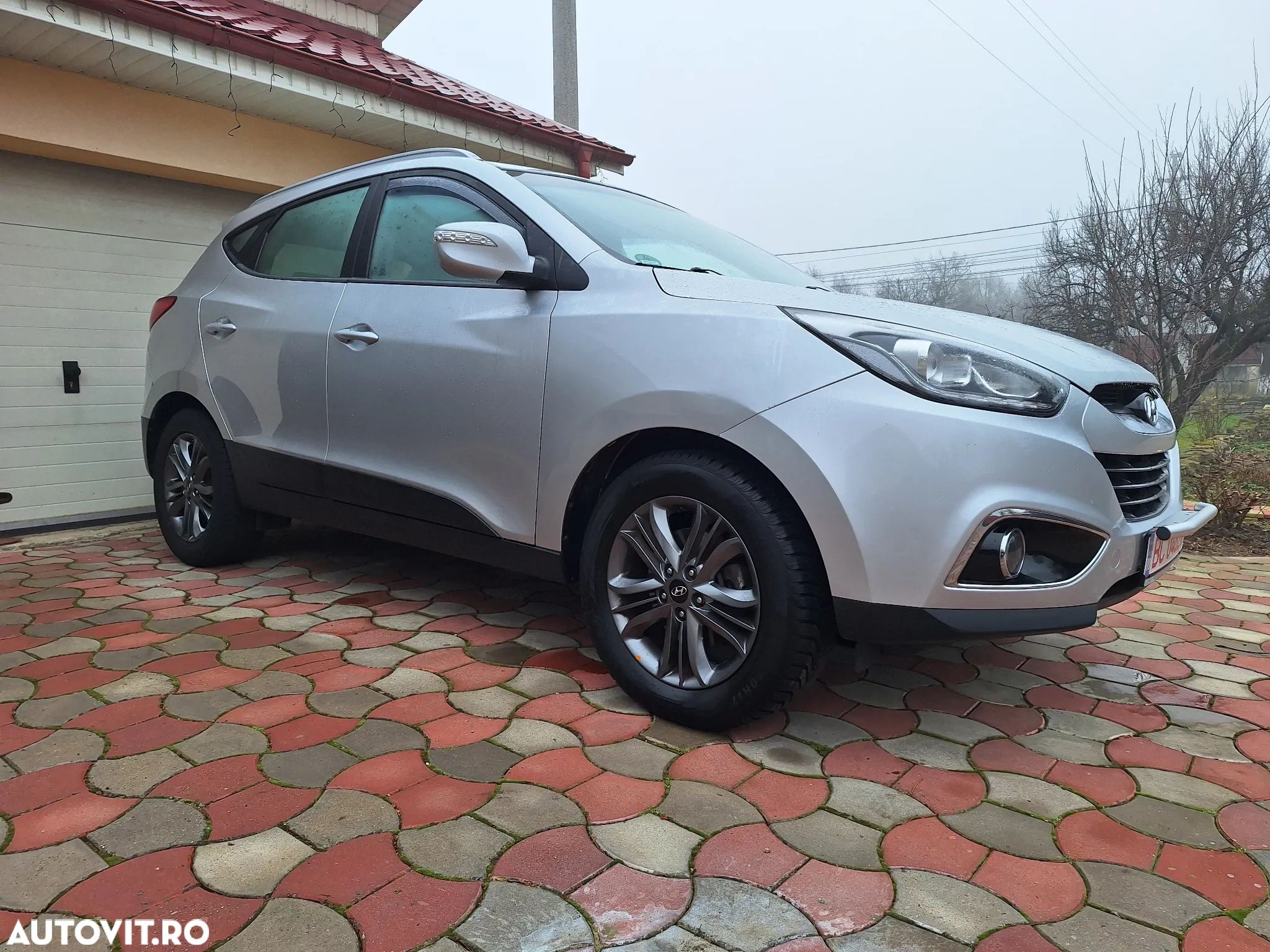 Hyundai ix35 2.0 CRDI 4WD Automatik Fifa World Cup Gold Edition - 1