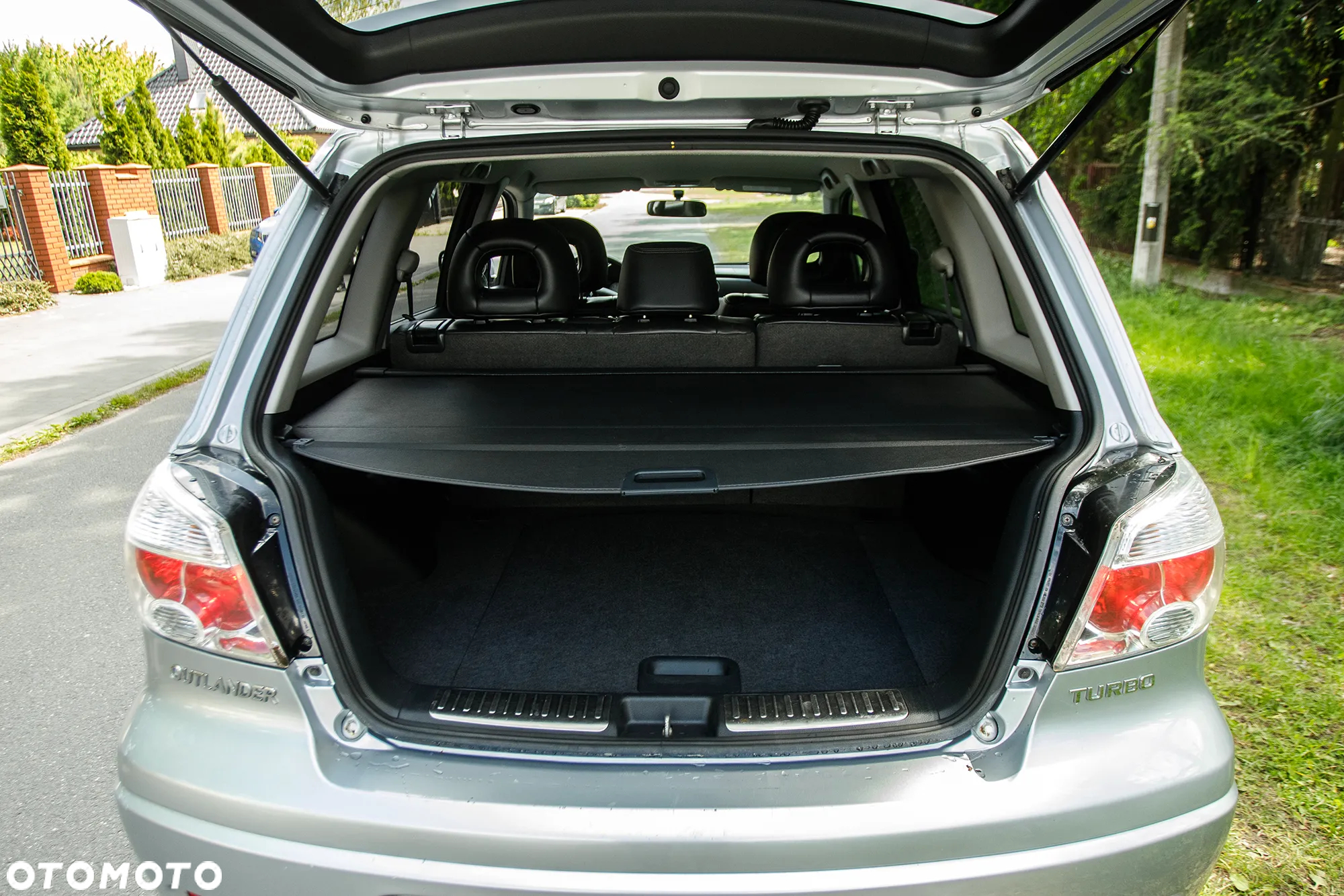 Mitsubishi Outlander 2.0 Turbo 4WD - 25