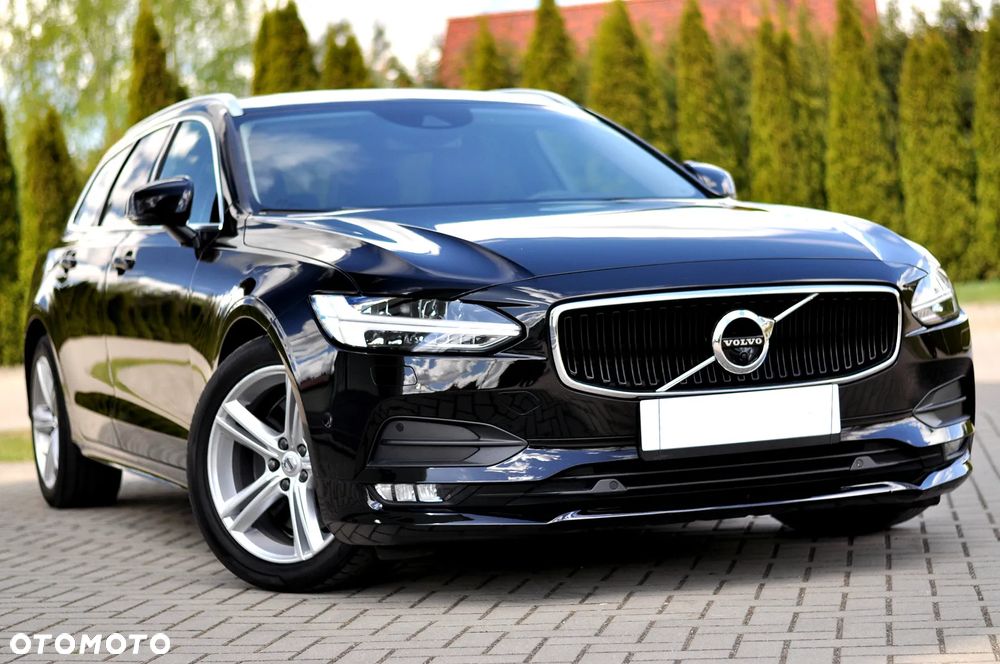 Volvo V90 D4 Momentum Pro - 1