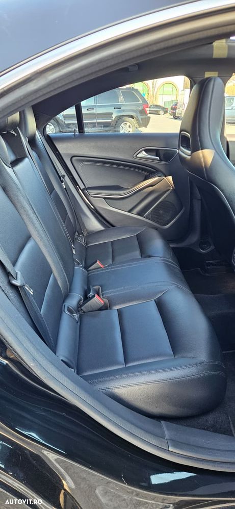 Mercedes-Benz CLA - 12
