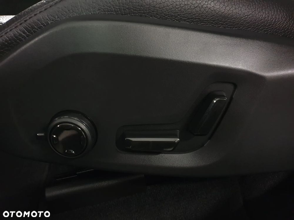 Volvo XC 60 B4 D Geartronic RDesign - 33
