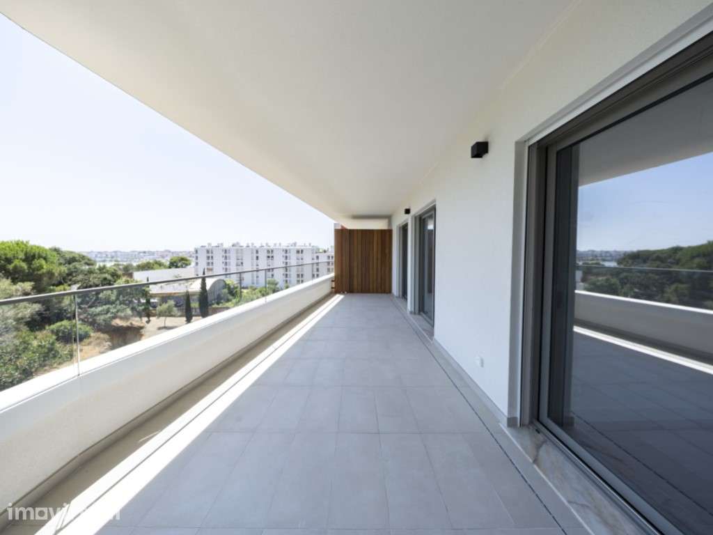 Apartamento T2 Novo no Seixal Baía com Terraço e Estacionamento - Grande imagem: 5/37