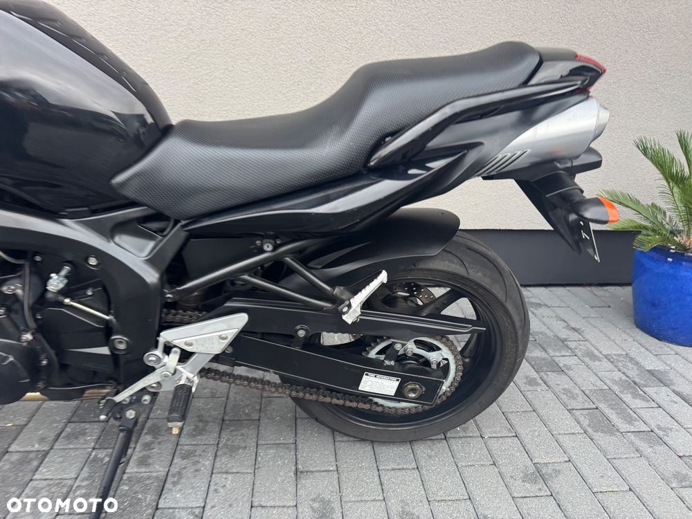 Yamaha FZ6 - 12
