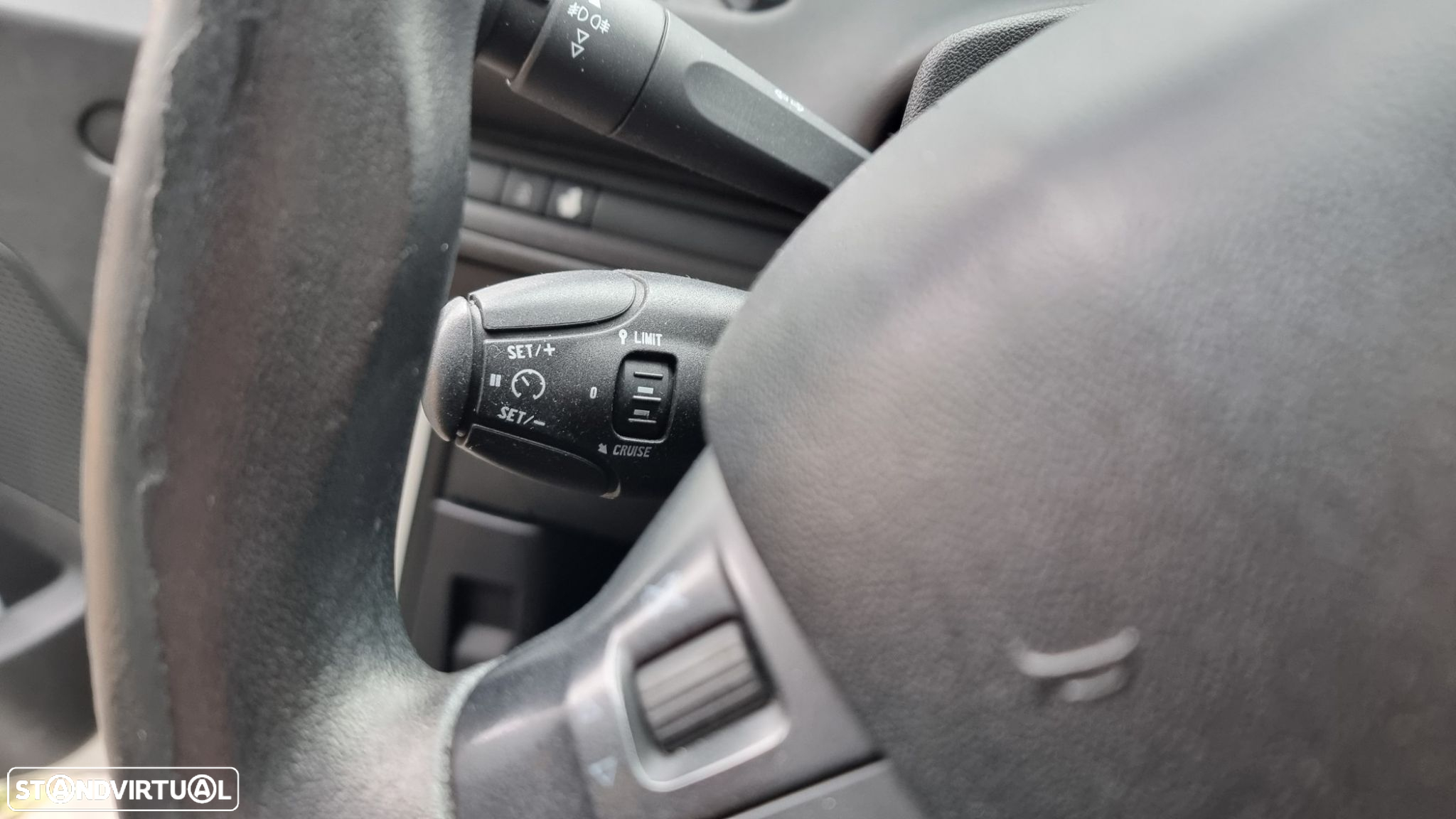 Peugeot 208 1.6 e-HDi Active - 15