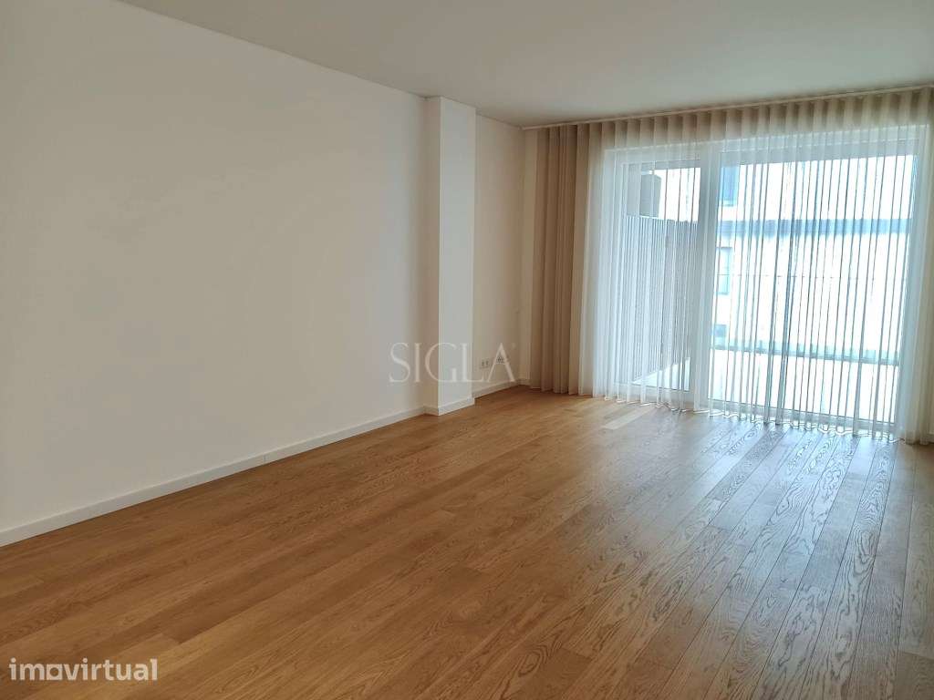 Apartamento T2, com vistas mar, a 50 metros da praia - Grande imagem: 4/17