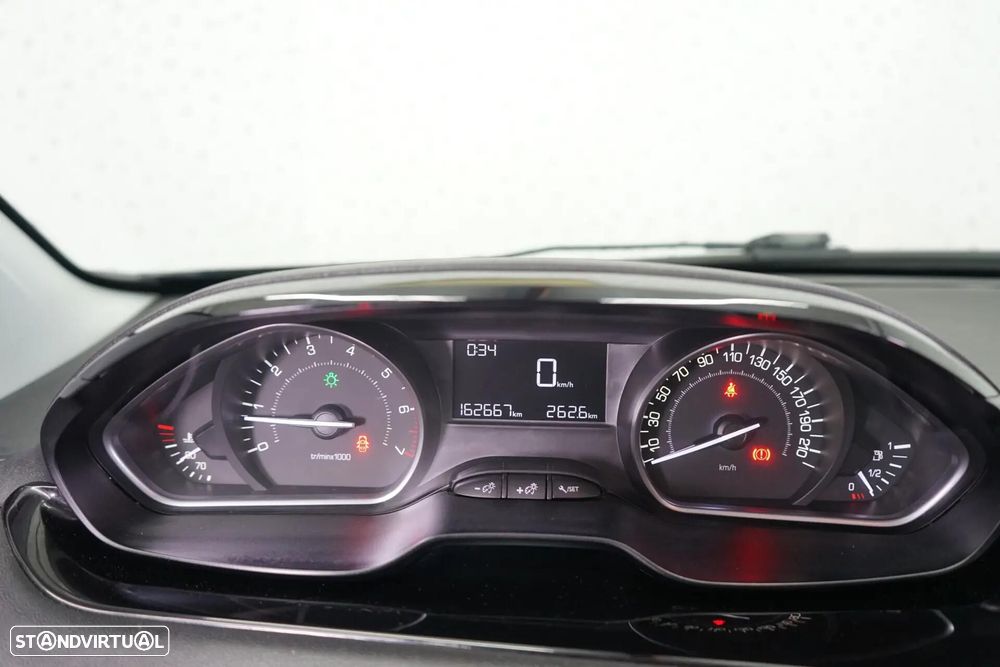 Peugeot 208 1.2 PureTech Allure - 25