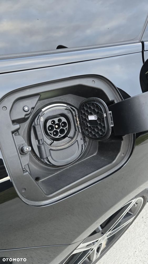 Mercedes-Benz CLA 250 E AMG Line 8G-DCT - 16