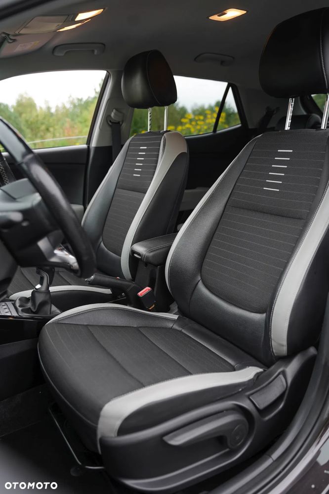 Kia Stonic 1.0 T-GDI 120 Vision - 8