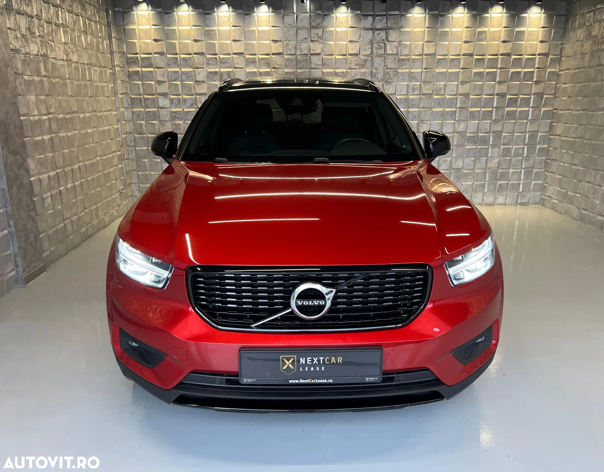 Volvo XC 40 D4 AWD Geartronic R-Design - 2