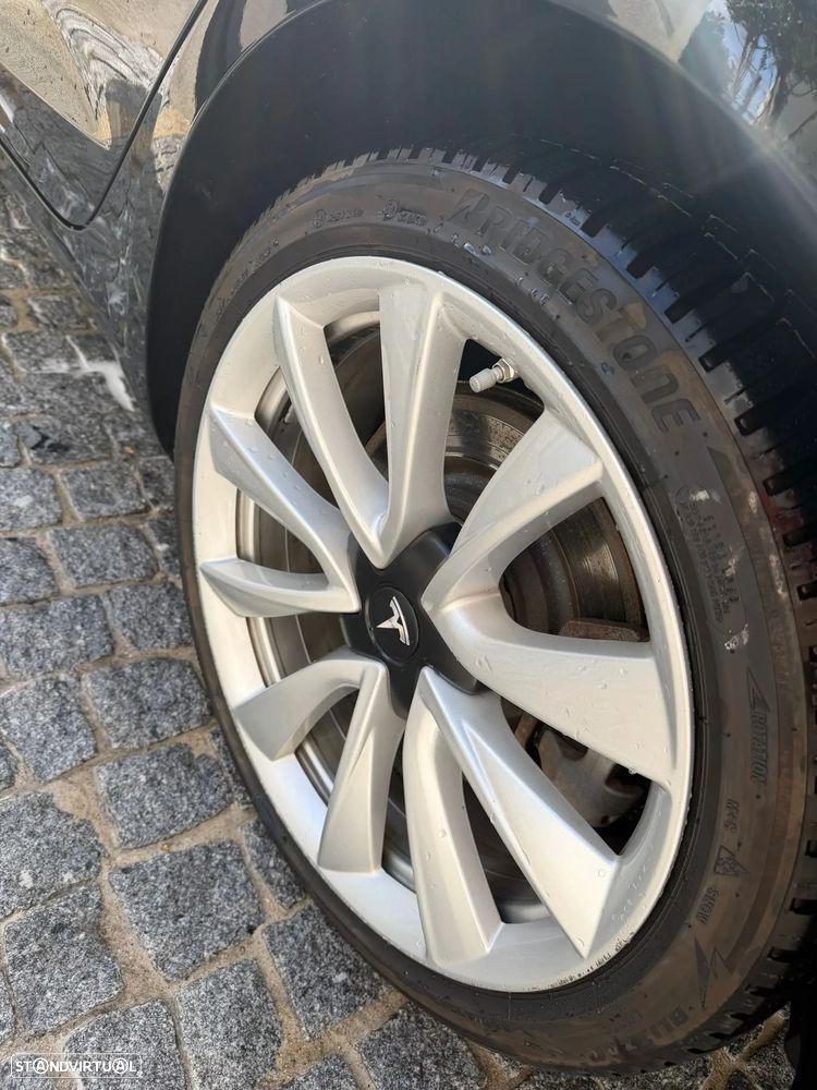 Tesla Model 3 Standard Range Plus RWD - 4