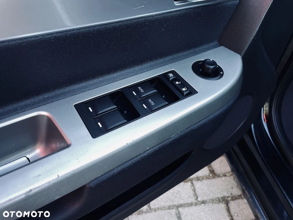Chrysler Sebring - 18