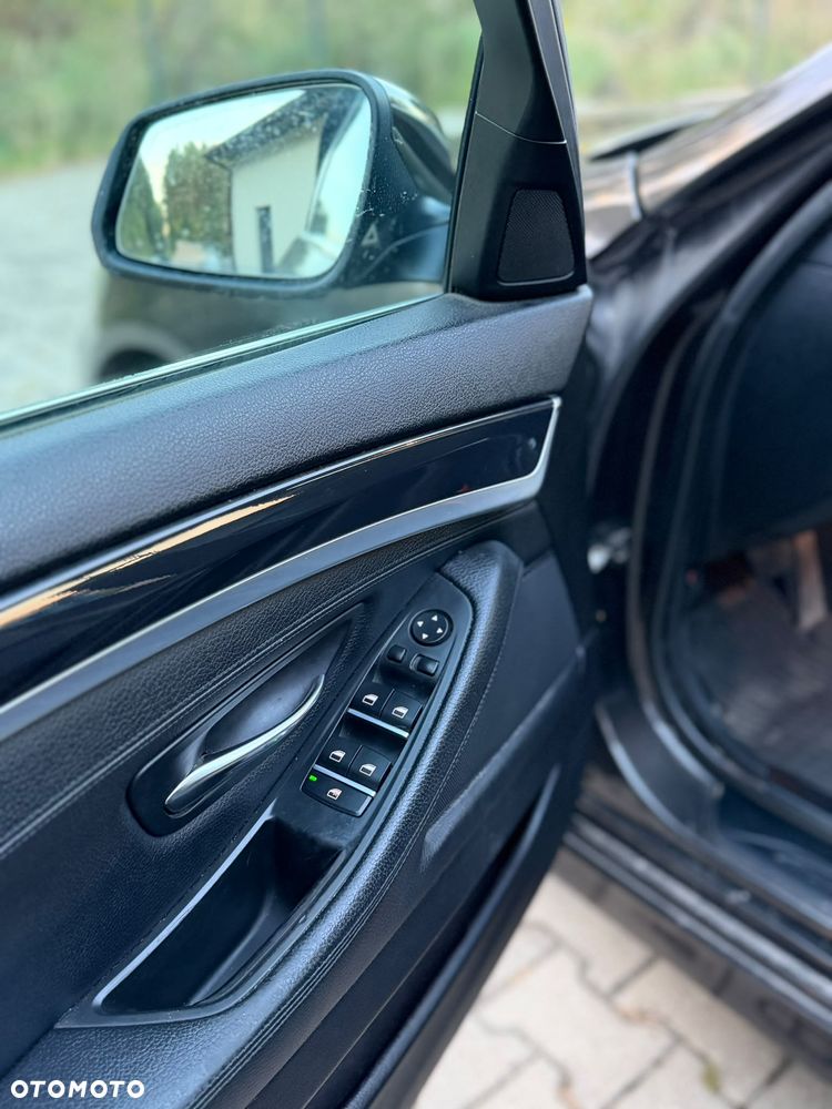 BMW Seria 5 520d Luxury Line - 6