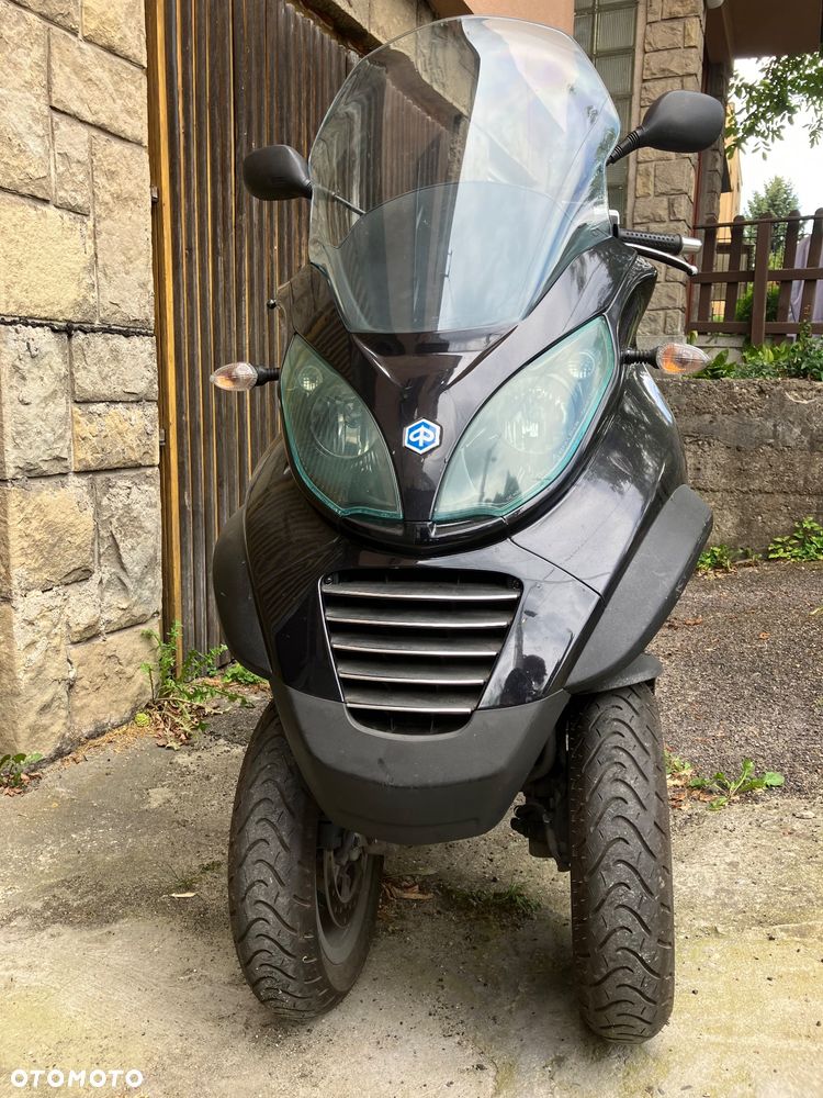 Piaggio MP-3 - 1