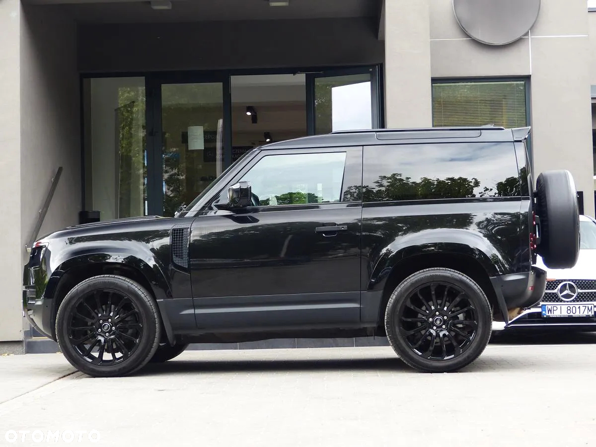 Land Rover Defender - 8