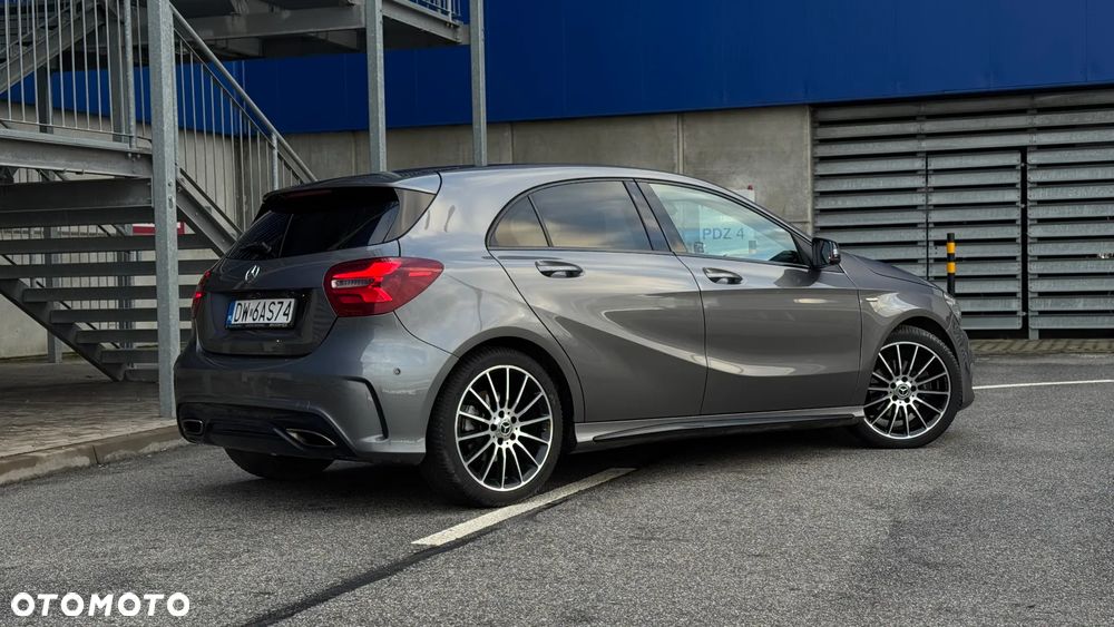 Mercedes-Benz Klasa A 180 (BlueEFFICIENCY) 7G-DCT AMG Sport - 3