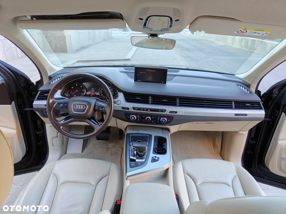 Audi Q7 - 7