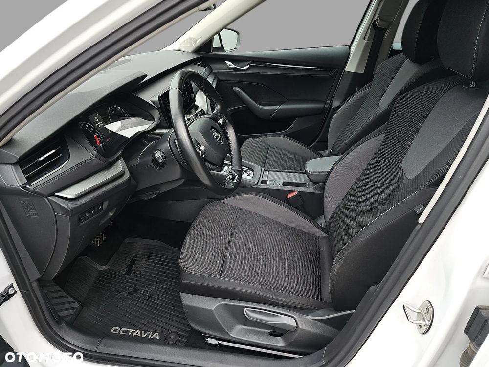 Skoda Octavia 2.0 TDI SCR Ambition DSG - 18