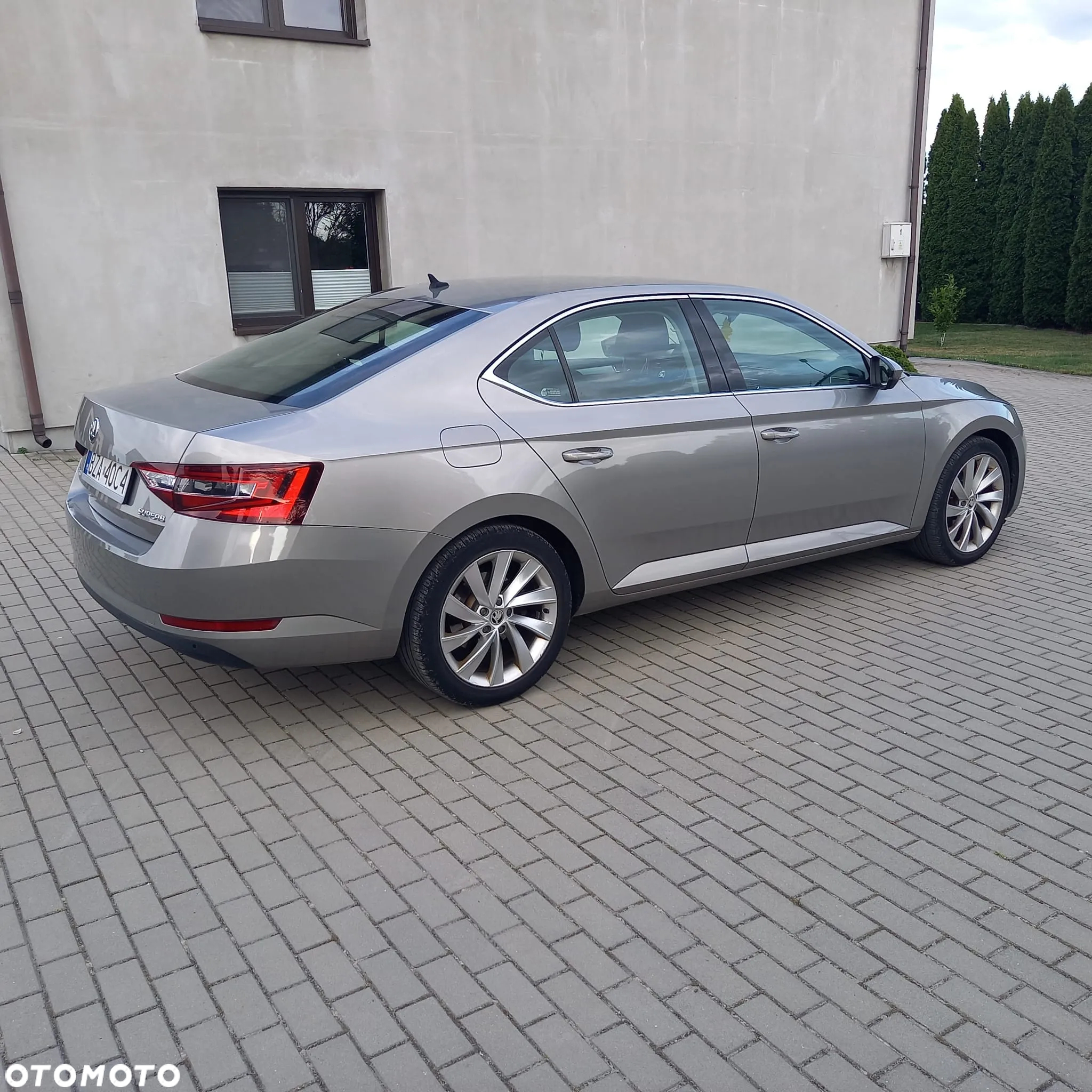 Skoda Superb 2.0 TDI Style - 2