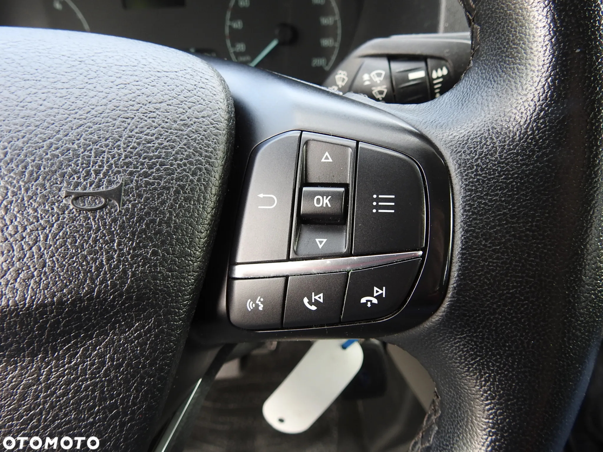 Ford TRANSIT  FURGON BRYGADÓWKA 6 MIEJSC TEMPOMAT LEDY KLIMATYZACJA 180KM [ U88643 ] - 29
