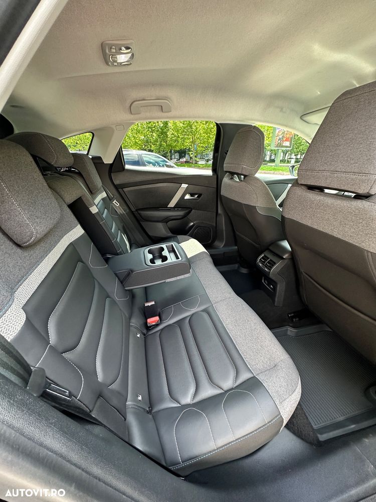 Citroën C4 1.2 PureTech S&S EAT8 Shine - 9