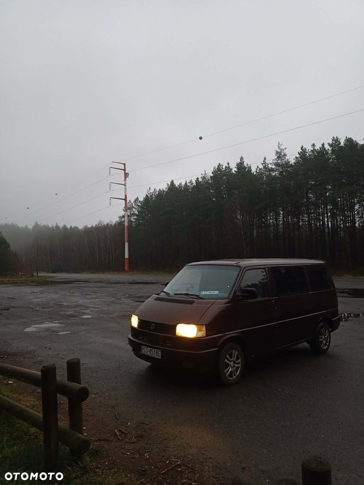 Volkswagen Multivan - 11